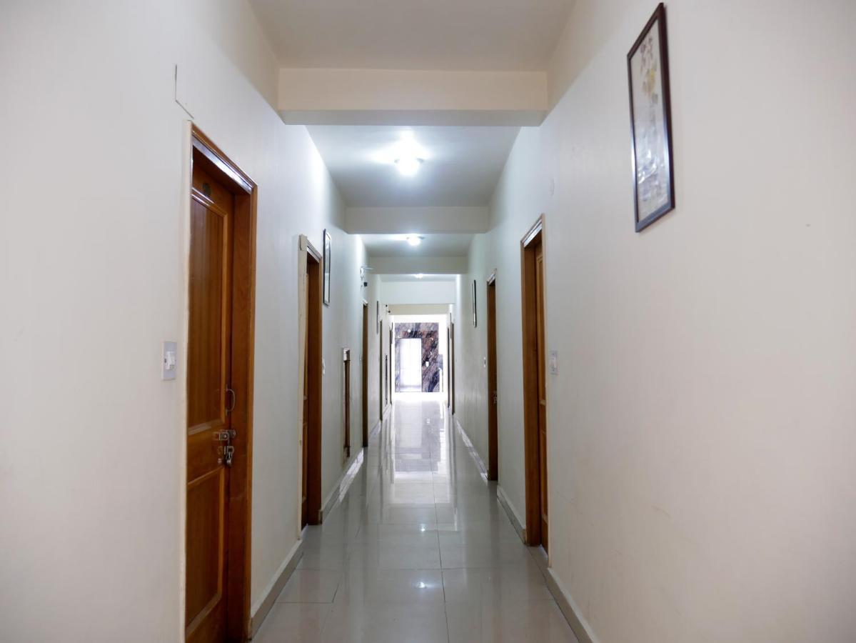 New Ambika International Mall Road Hotel Манали Экстерьер фото