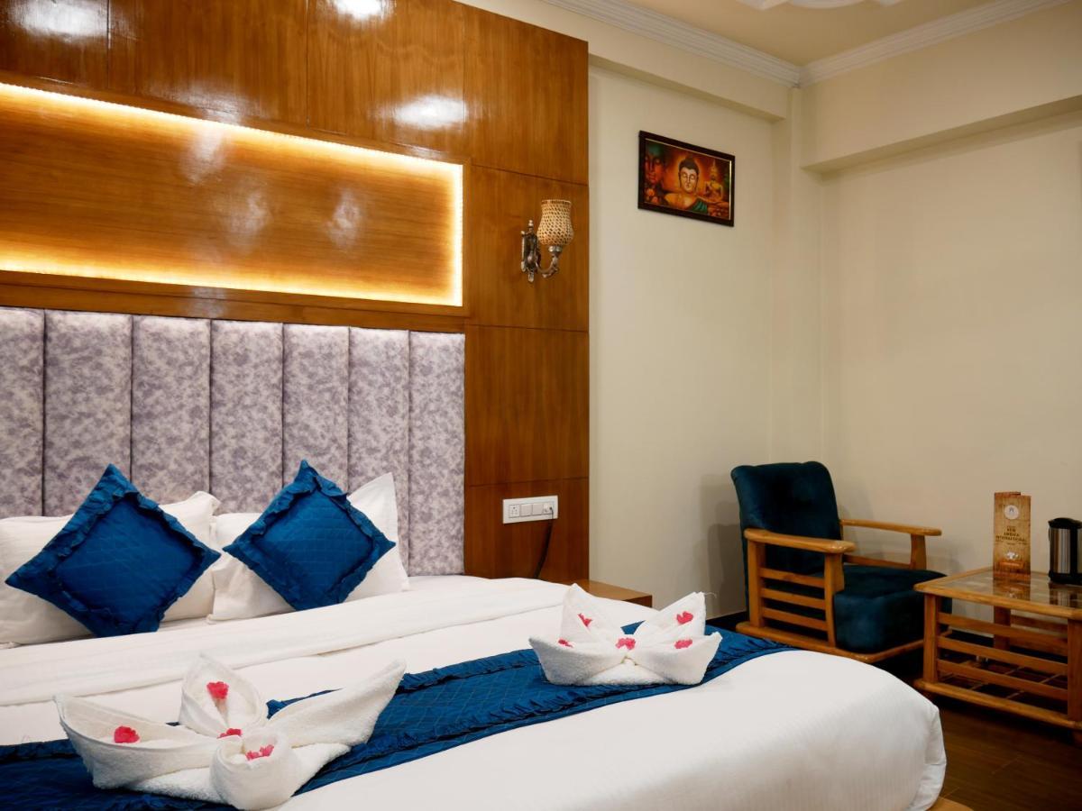 New Ambika International Mall Road Hotel Манали Экстерьер фото