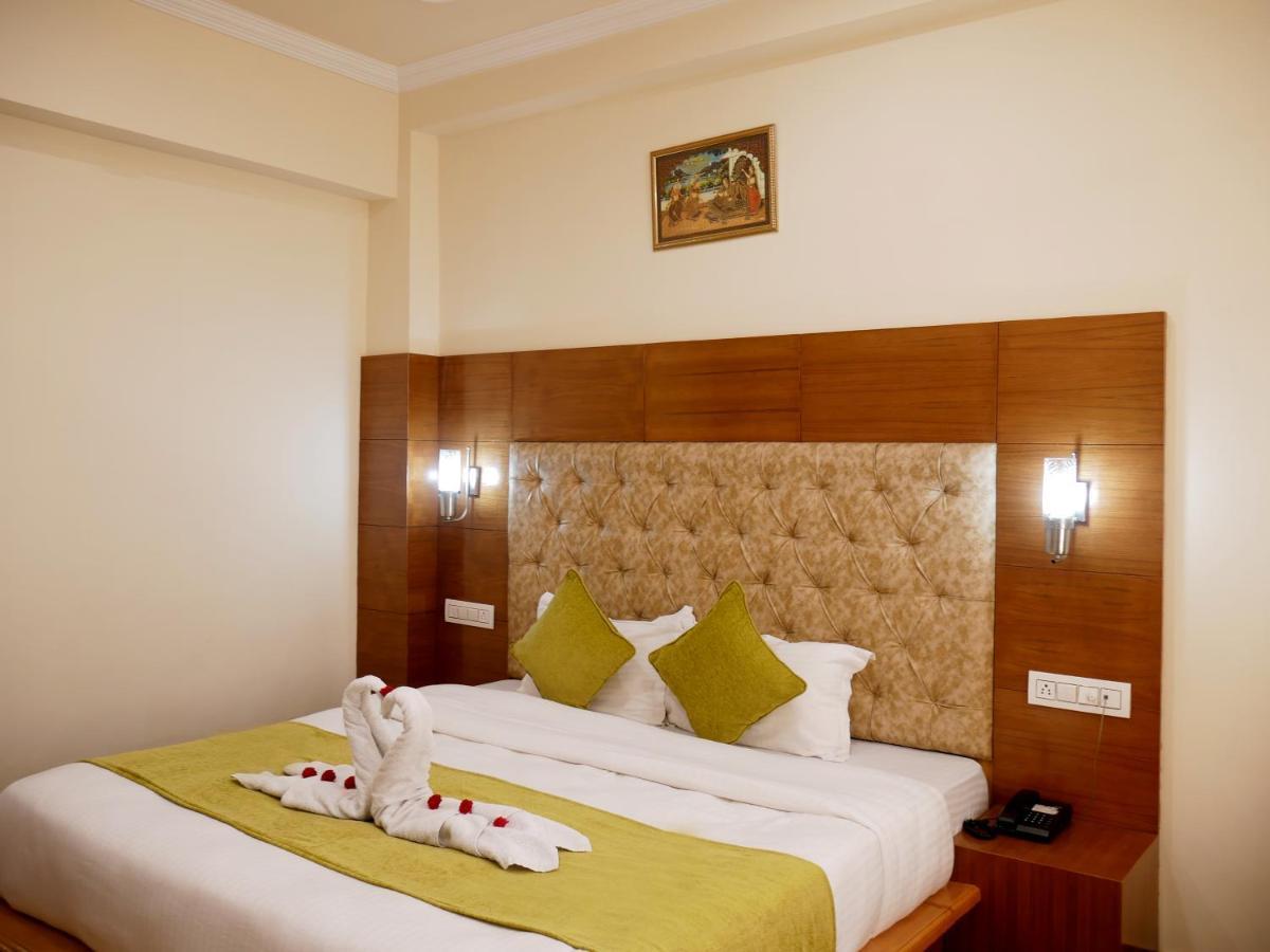 New Ambika International Mall Road Hotel Манали Экстерьер фото
