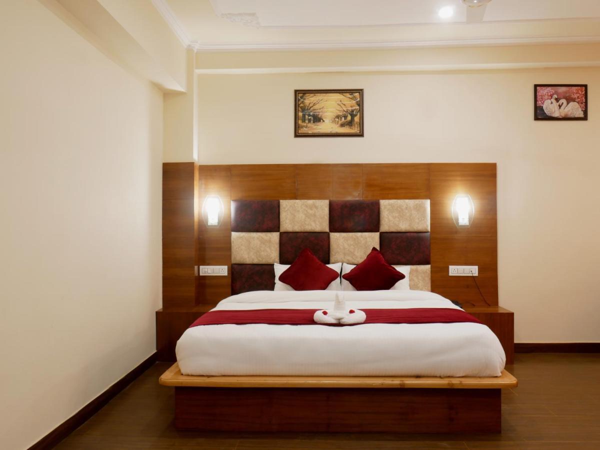 New Ambika International Mall Road Hotel Манали Экстерьер фото