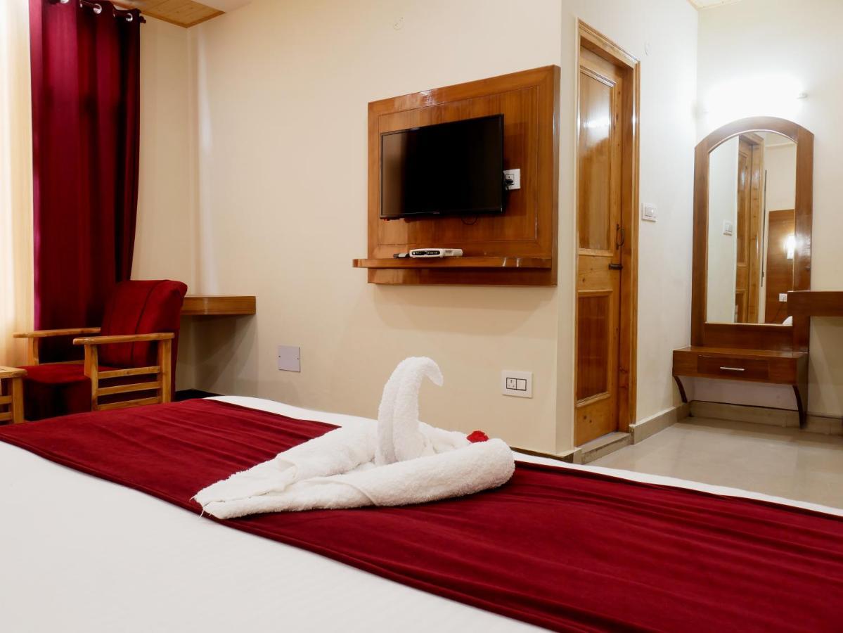 New Ambika International Mall Road Hotel Манали Экстерьер фото
